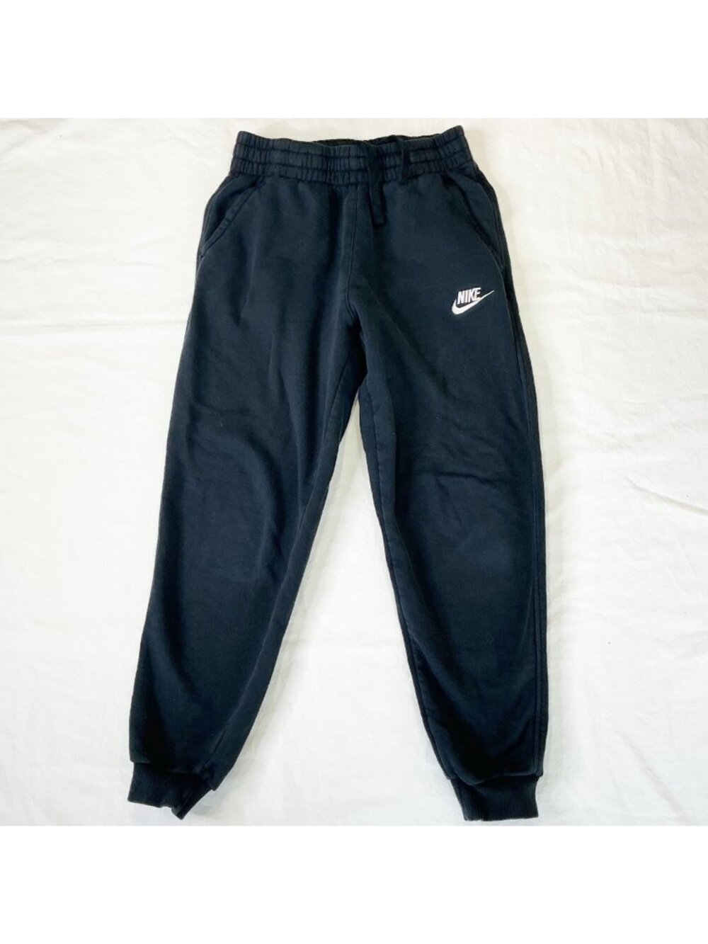 Nike Sportswear Club Fleece Black Sweatpants Youth Medium Cotton Blend Joggers